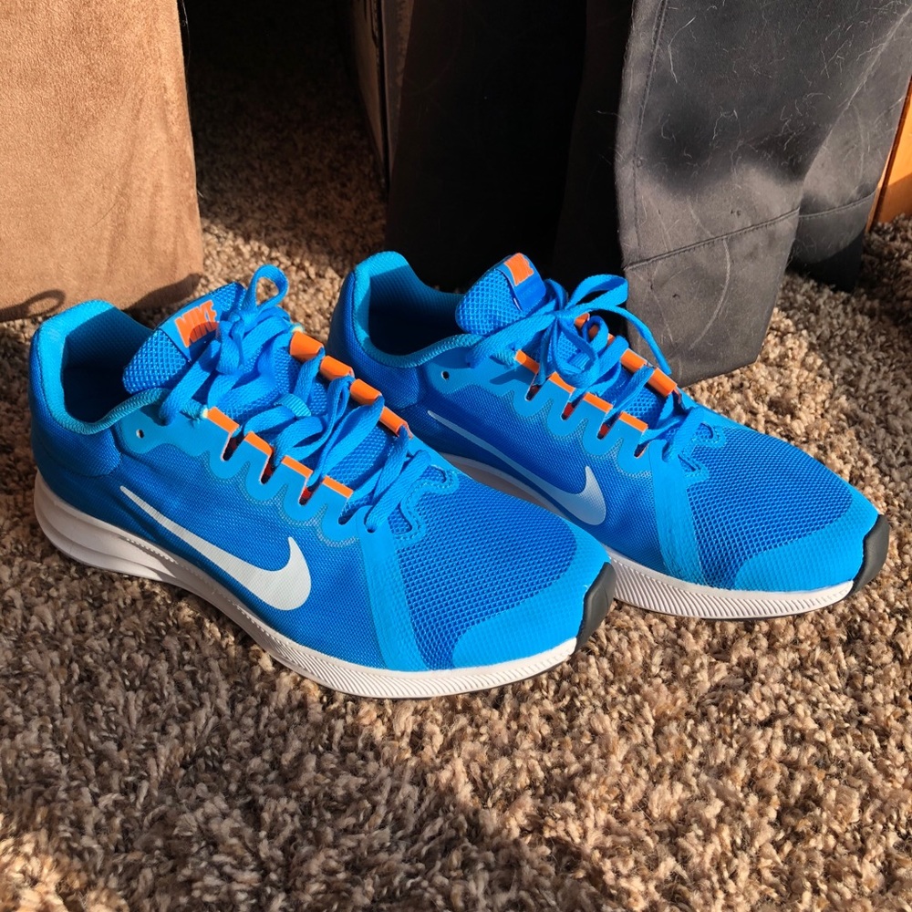 Nike Tennis Shoes